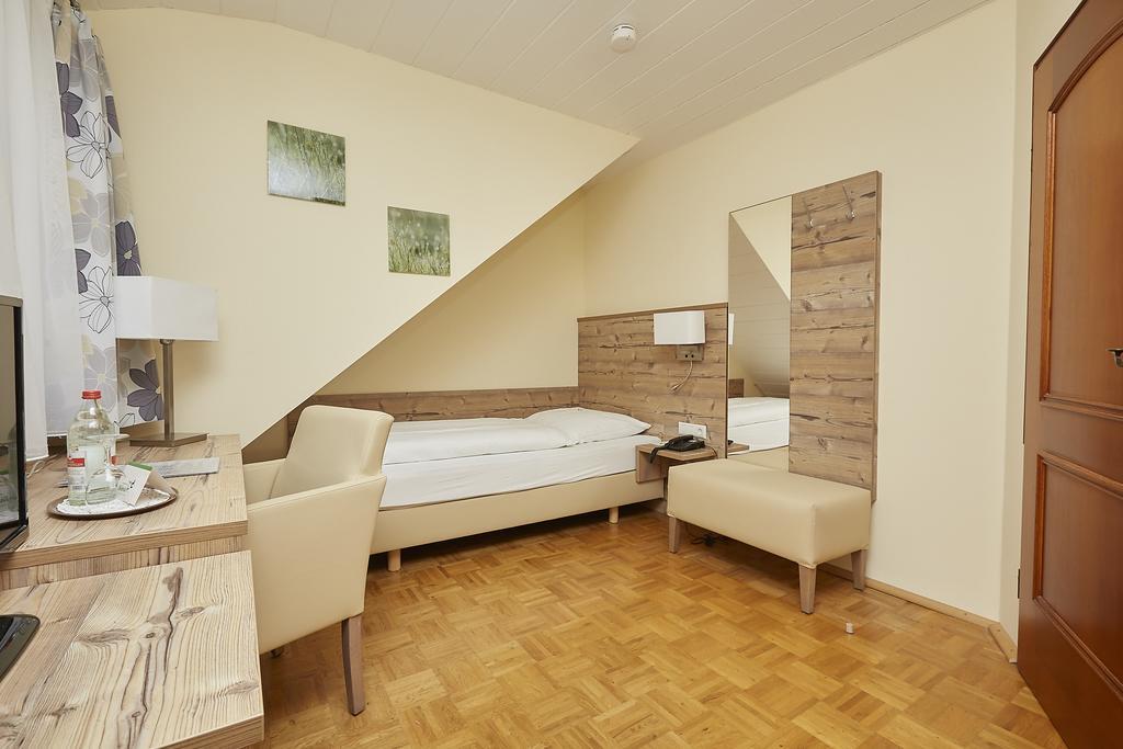Hotel Rössle Trochtelfingen Exteriör bild